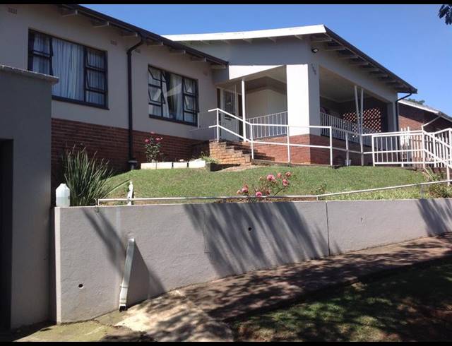 4 BEDROOM HOUSE FOR SALE IN WOODLANDS